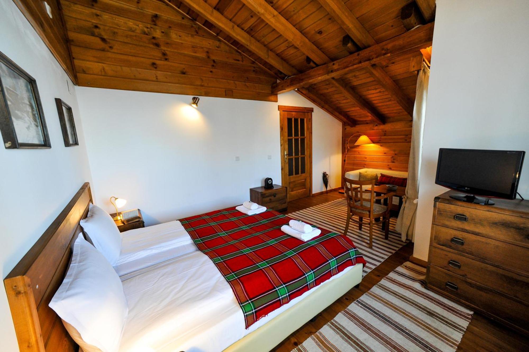 Family Hotel Dzhangal Bansko Bagian luar foto